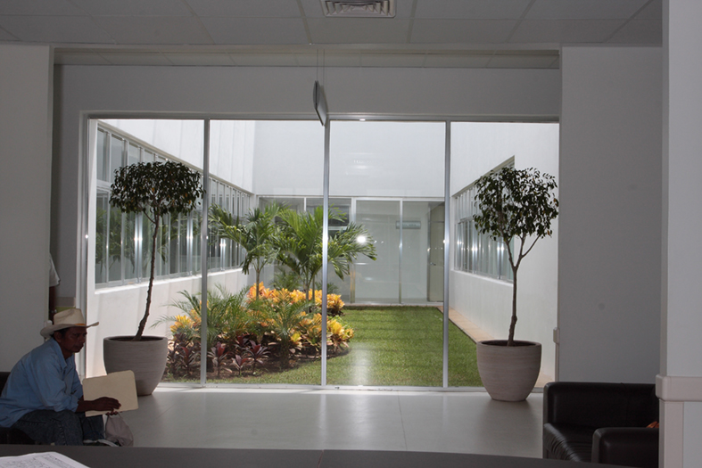 Sala de espera Medicina Nuclear Centro Estatal de Oncología de Campeche.