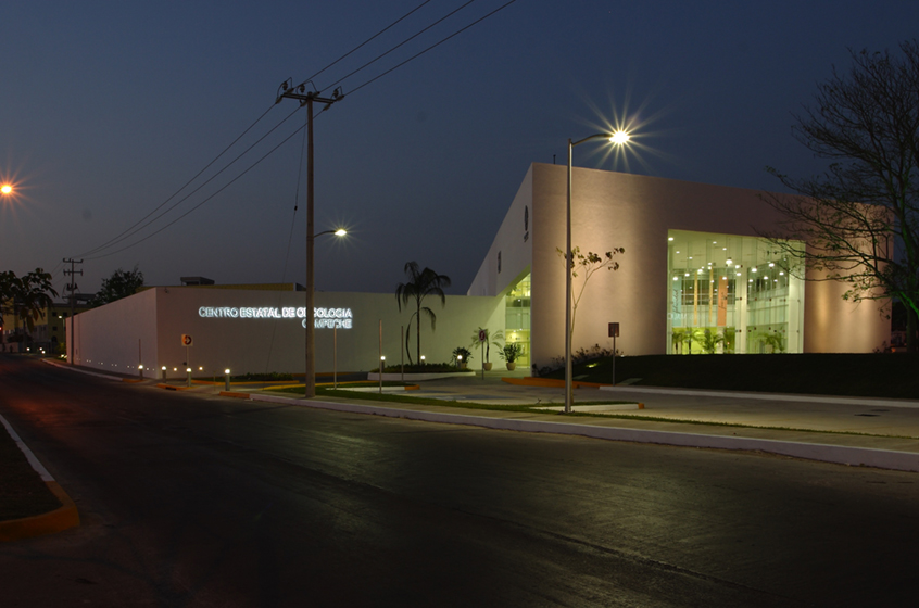 Acceso Centro Estatal de Oncología de Campeche.