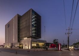 Aproximación sur al Hospital Faro del Mayab