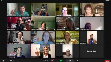 El brindis en el fin del curso, registrado en el zoom