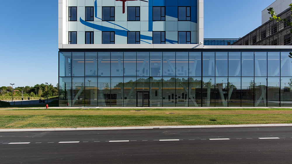 Detalle exterior del hospital de Emmaus