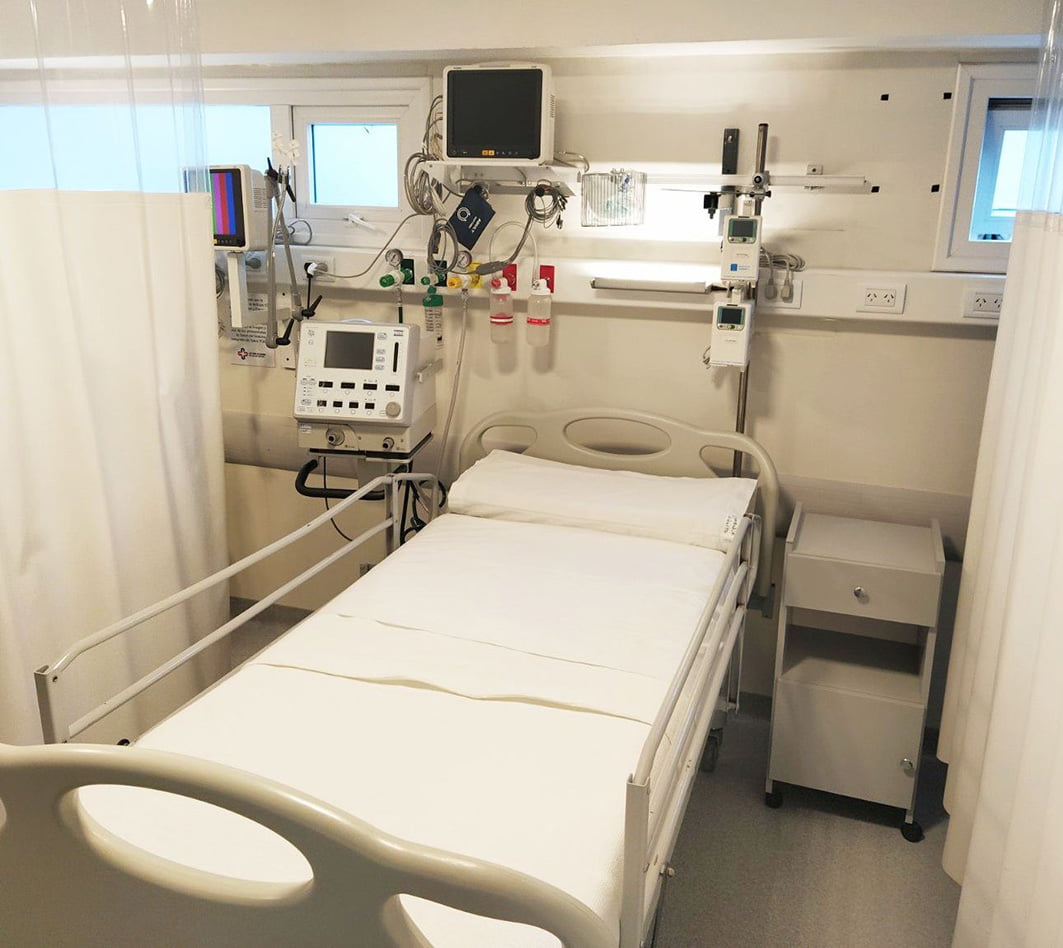 Nueva cama de internación en guardia de urgencias (Hospital Santamarina, Tandil).