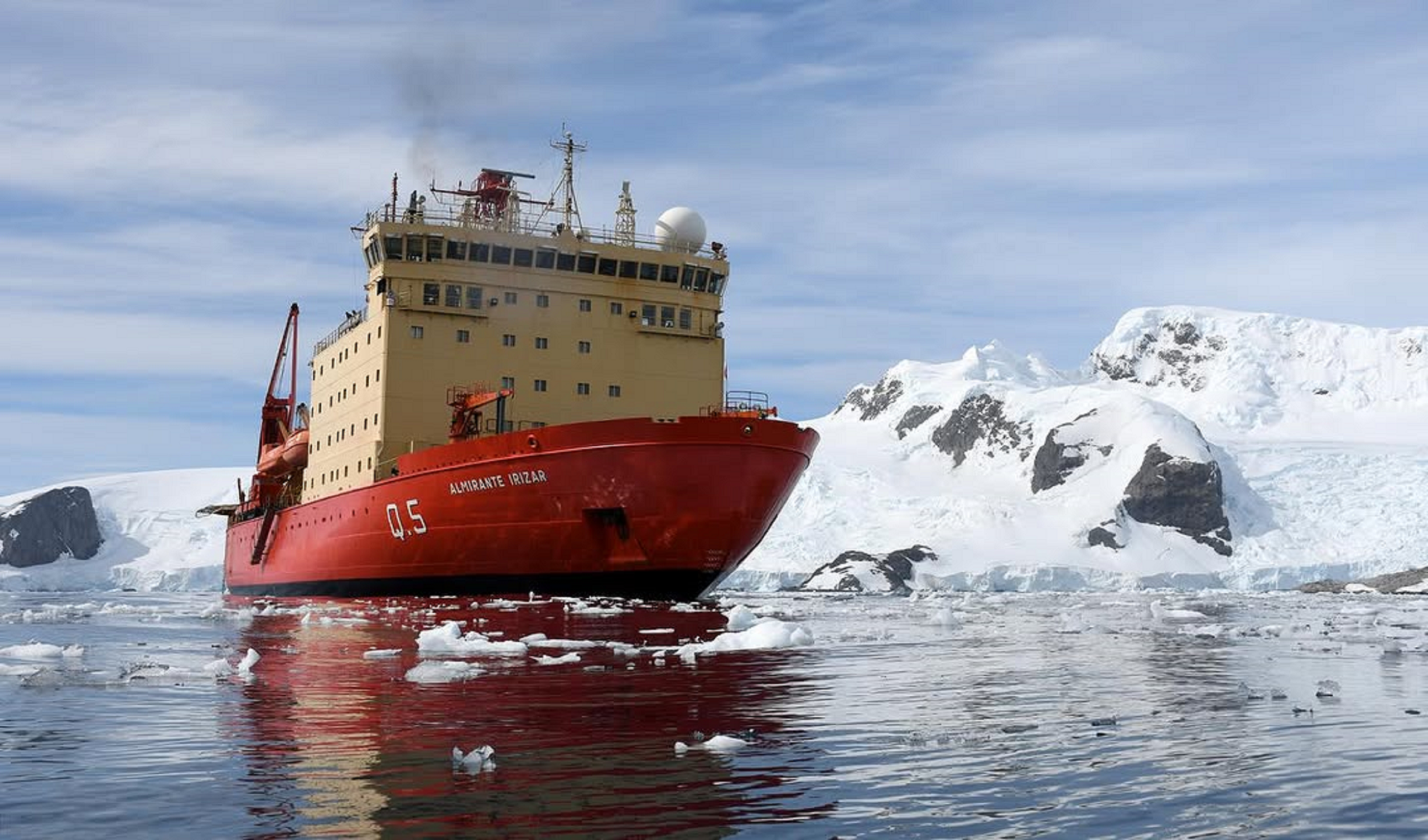 Buque Rompehielos ARA Almirante Irizar.